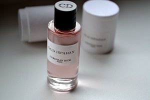 Amazing Fragrance Christian Dior Oud Ispahan Review For Men and Women 2 Christian-Dior-oud-ispahan-review