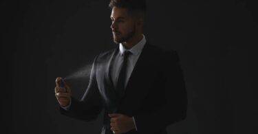 How to Spray Cologne on Clothes