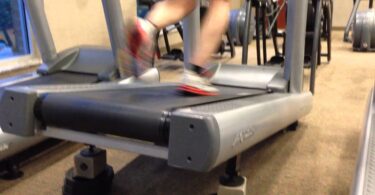 Treadmill With Downhill 3