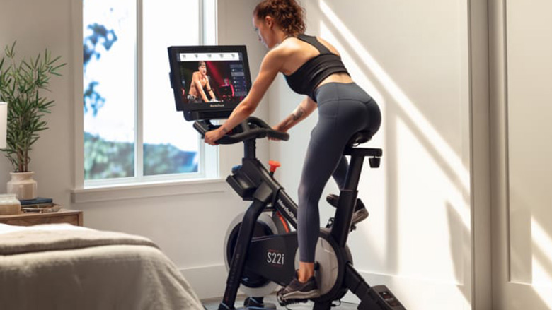 Best Spin Bike for Home With Virtual Screen 1
