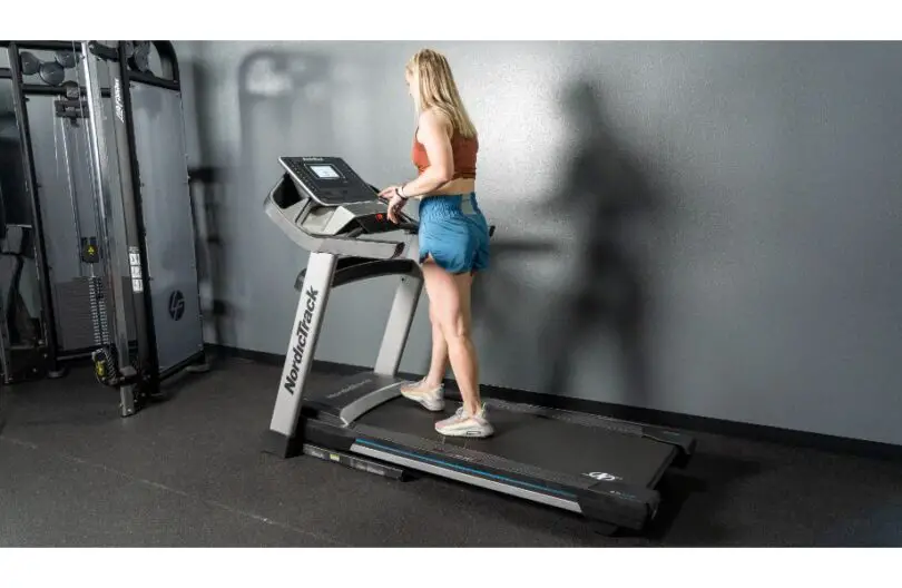 Treadmill With Cushioned Belt 1