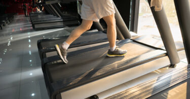 How to Use a Treadmill With Bad Knees 2
