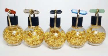 5 Best Cologne With Gold Flakes 3