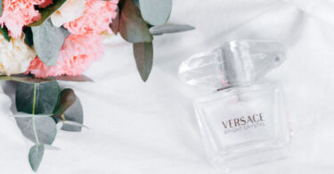 How Do You Know If Versace Perfume is Real: Expert Tips 2