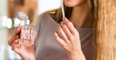 Safe Scents: Can You Wear Perfume When Pregnant? 3