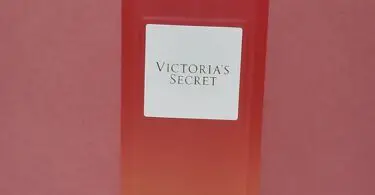 Best Smell of Victoria Secret Body Mist: Sensational Fragrances for Summer. 3