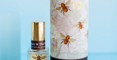 Buzzing Delight: Perfume That Smells Like Honey 3