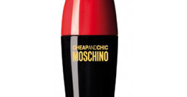 Get a Heavenly Scent with Moschino Cheap and Chic Clouds 2