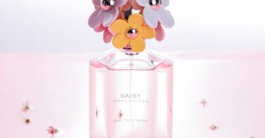 Marc Jacobs Daisy Vs Light Blue: Which Scent Reigns Supreme? 2