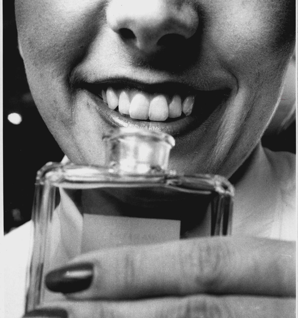 how-to-get-old-lady-perfume-smell-out-of-clothes-grooming-wise