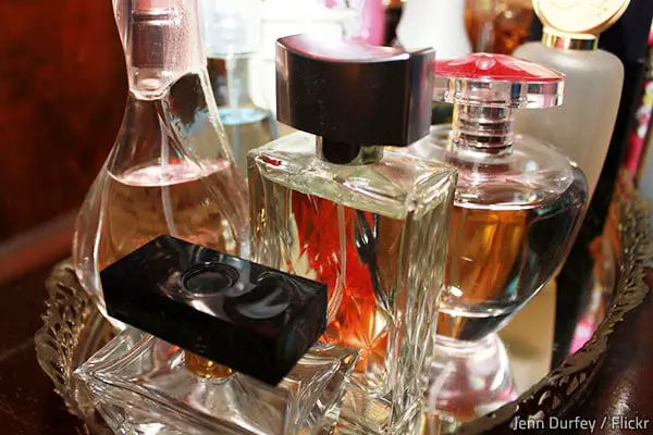 How to Pack Perfume for Moving