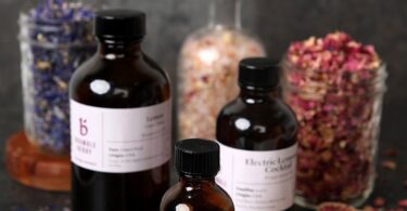 What is the Difference between Essential Oils And Fragrance Oils