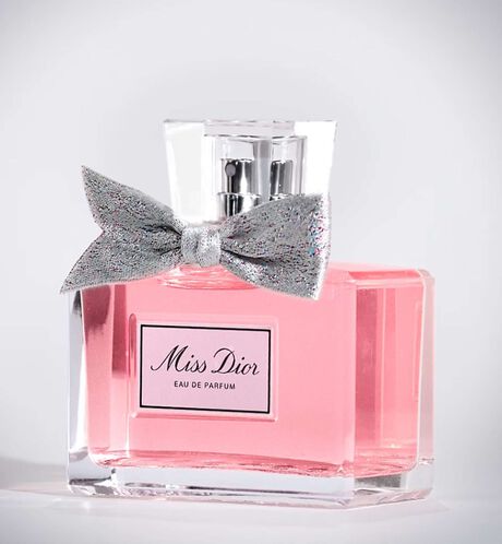 What Type of Bow is on the Miss Dior Fragrance