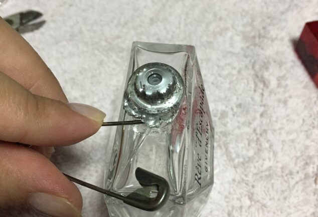 how to take perfume out of the bottle